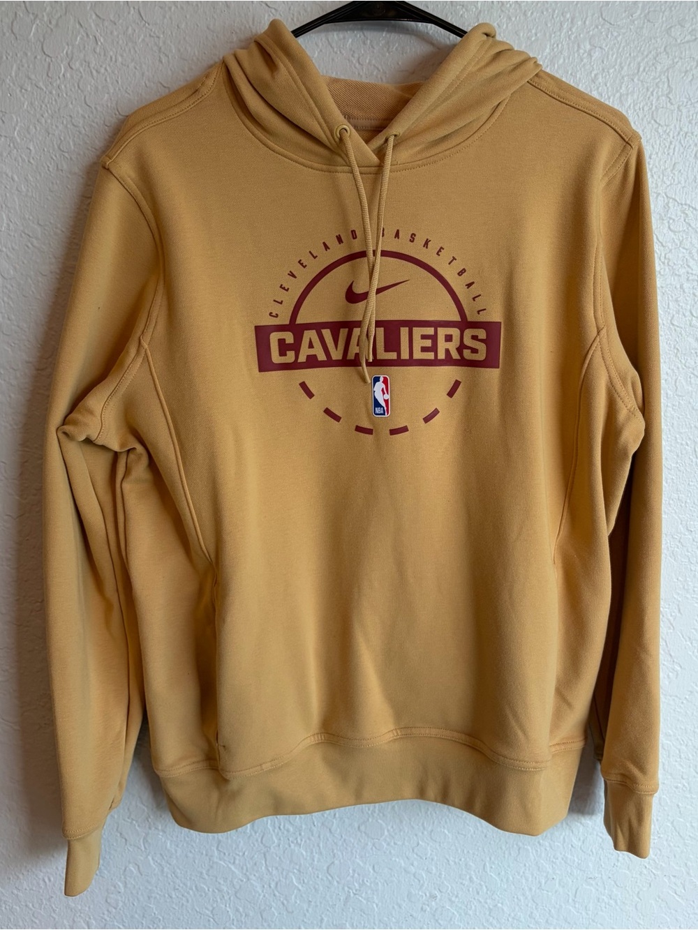 Cleveland Cavaliers Nike Team Issue Pullover Hoodie - Women’s Large NWOT